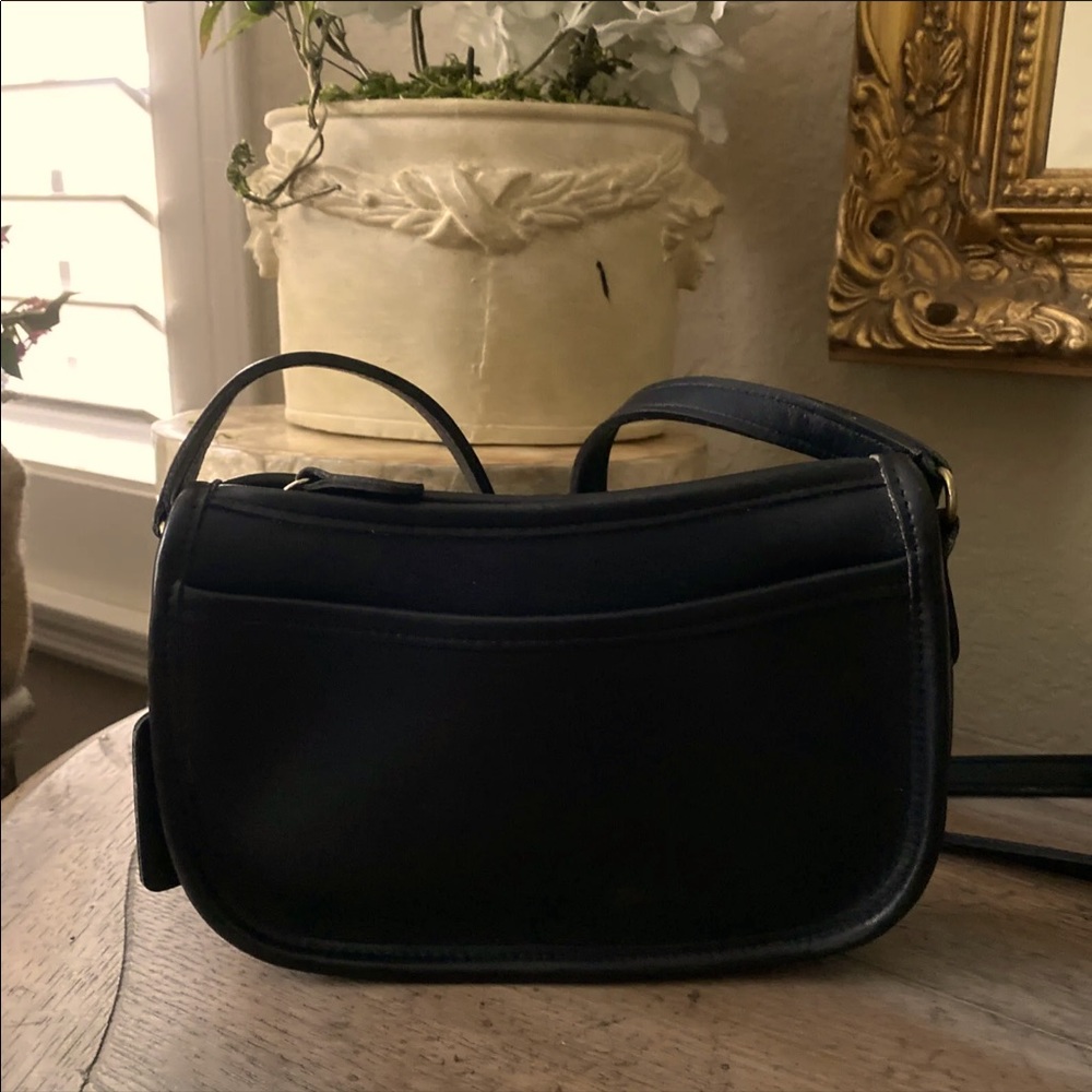 Vintage Coach Black Leather "Wendie" Crossbody/Shoulder Bag - 9031